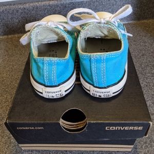 Converse size 7 toddler